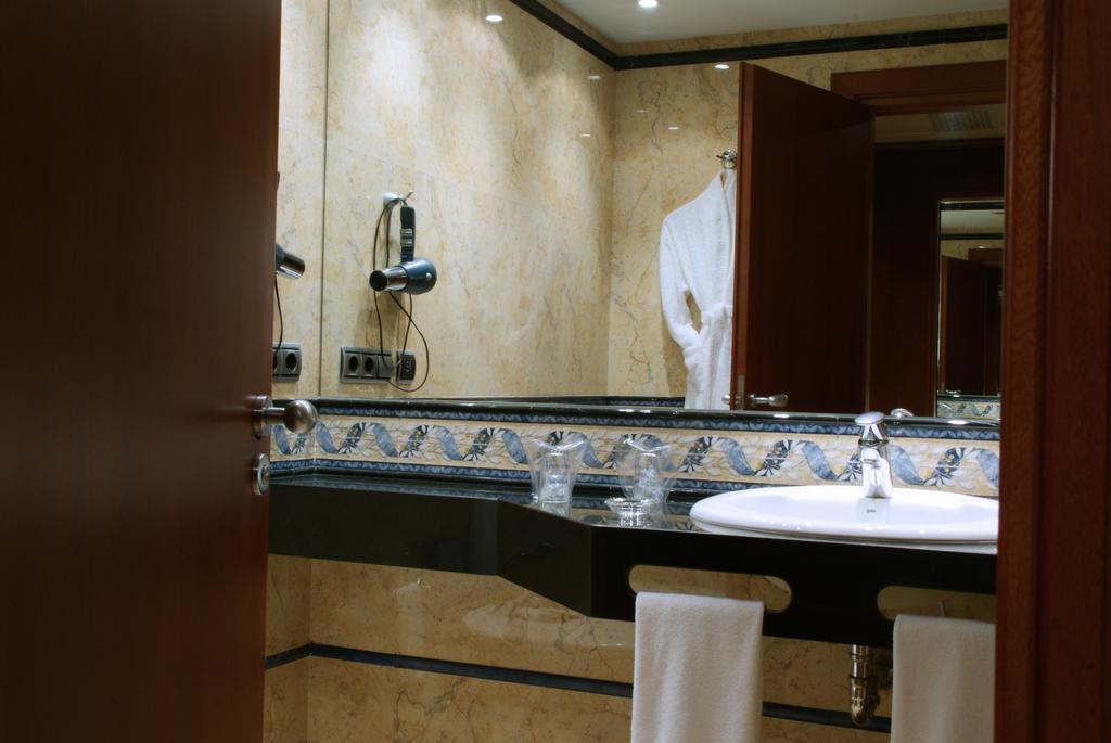 Hotel Amadeus Valladolid Kültér fotó